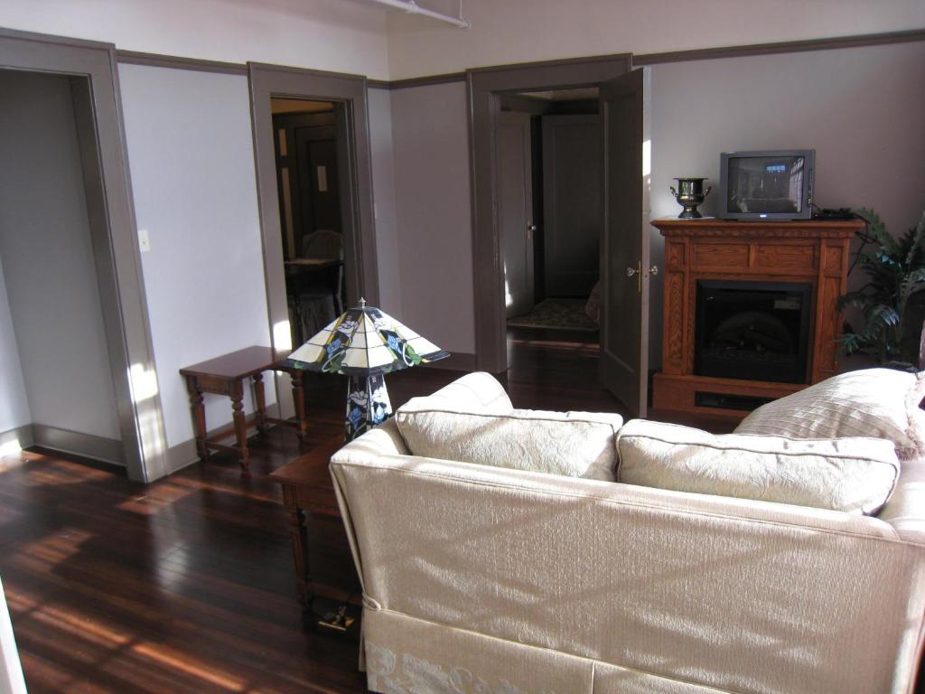 Rodmay Hotel Powell River Zimmer foto